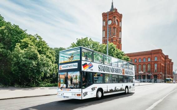 Berlino: tour in autobus Hop-on Hop-off con commento informativo