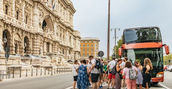 Roma in autonomia: trasferimento in autobus da Civitavecchia