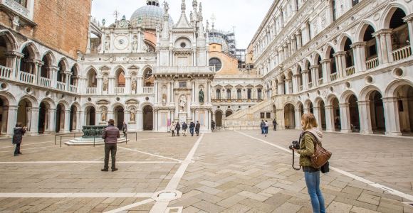 Venecia: Visita sin colas al Palacio Ducal con prisiones