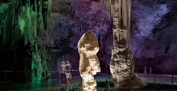 Ab Koper: Höhlen von Postojna und Höhlenburg Predjama Tour