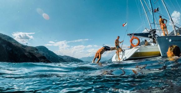 Paré, Lago Como: Experiencia en velero