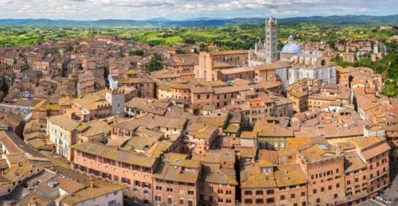 Siena: tour a piedi guidato con Duomo opzionale