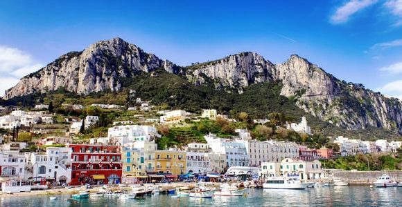 Von Neapel aus: Capri Tagesausflug mit Mittagessen