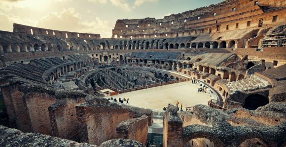 Roma: tour con ingresso prioritario dell'arena del Colosseo e dell'antica Roma