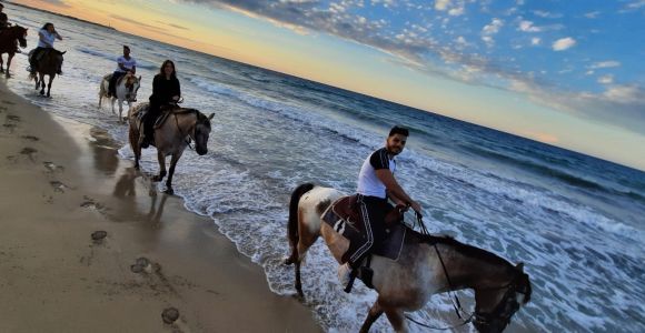 Апулия: прогулка на лошадях в парке Дюна Костьер