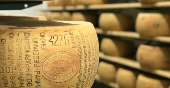 Parma: Parmigiano-Reggiano Tour und Verkostung