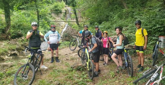Bologna: Geführte E-Bike Tour mit Brunch oder Aperitivo