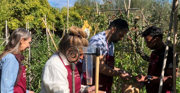 Paciano: Bio-Kochkurs auf einem Bauernhof mit Mittagessen und Wein