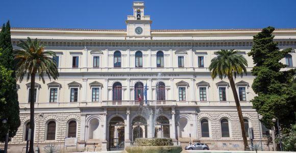 Bari: Erster Entdeckungsspaziergang und Lesespaziergang