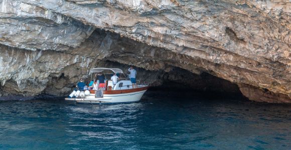 Da Sorrento: Escursione di un giorno sull'isola di Capri con crociera in barca
