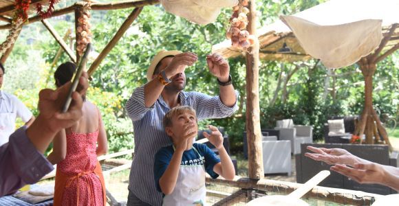 Sorrente : Visite d'une ferme avec leçon de pizza, vin et Limoncello