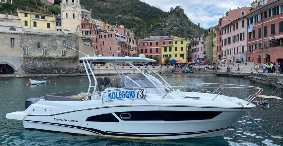 Ab La Spezia: 5 Terre Private Bootstour (Mittagessen und Getränke)