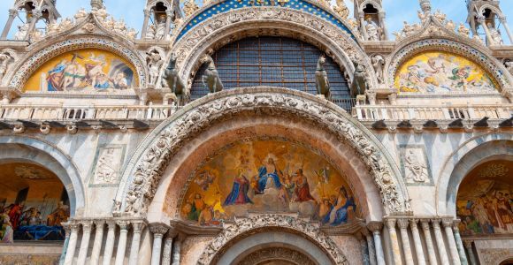 Venezia: Tour mattutino della Basilica di San Marco e in gondola