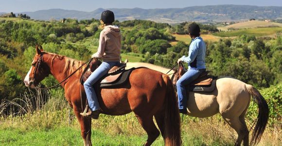 Ulignano: Tuscany Horseback Riding Tour with Wine Tasting