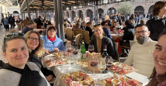 Verona: Degustación gastronómica y visita a pie con teleférico