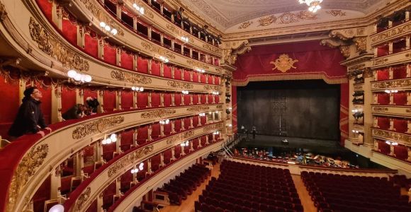 Milano: Tour del Teatro alla Scala e del Museo con biglietti d'ingresso