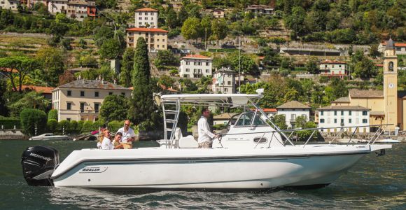 2 horas de excursión privada en barco por el lago de Como