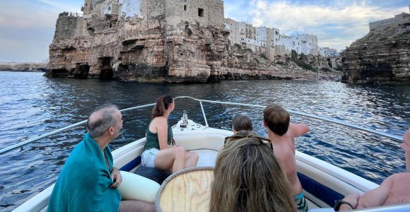 Polignano: Küstenlinie und Meereshöhlen erleben