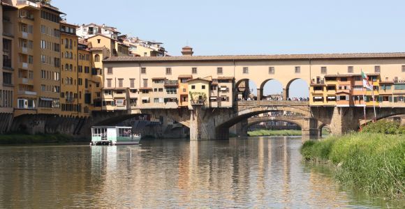 Florencia: crucero turístico por el río Arno con comentarios