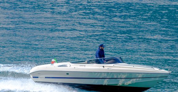 Эксклюзивный тур на лодке по озеру Комо из Белладжио