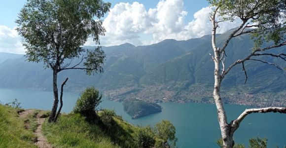 Bellagio: Leichte Wanderung in den Bergen über dem Comer See