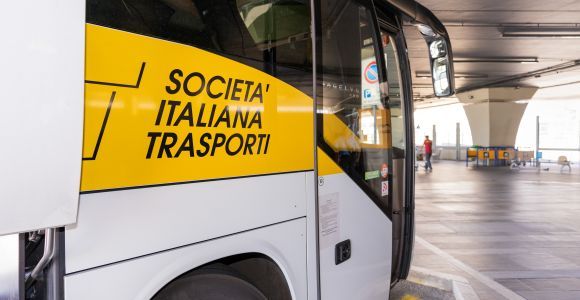 Rom: Shuttlebus-Transfer zum/vom Flughafen Fiumicino