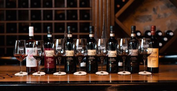 Montalcino: Premium Wine Tasting with light-lunch and Tour
