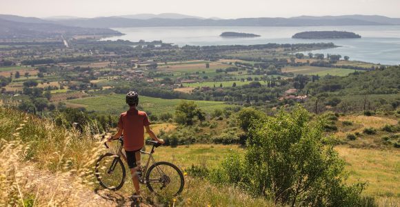 Tour privato guidato: Scopri il Lago Trasimeno in E-Bike