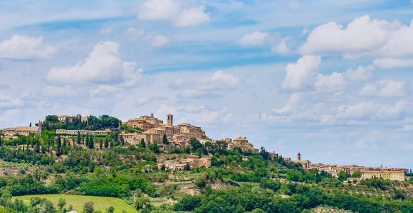 Von Rom aus: Geführter Tagesausflug in die Toskana mit Mittagessen und Weinverkostung