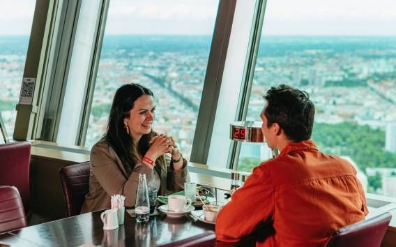 Torre della TV di Berlino: ingresso rapido, tavolo con vista