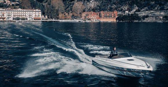 Como: Lake Como Private Sightseeing Boat Tour